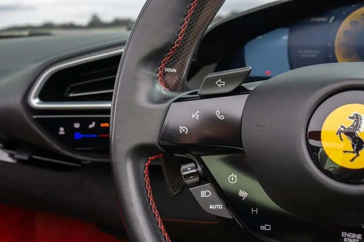2023-ferrari-296-gts-big-36