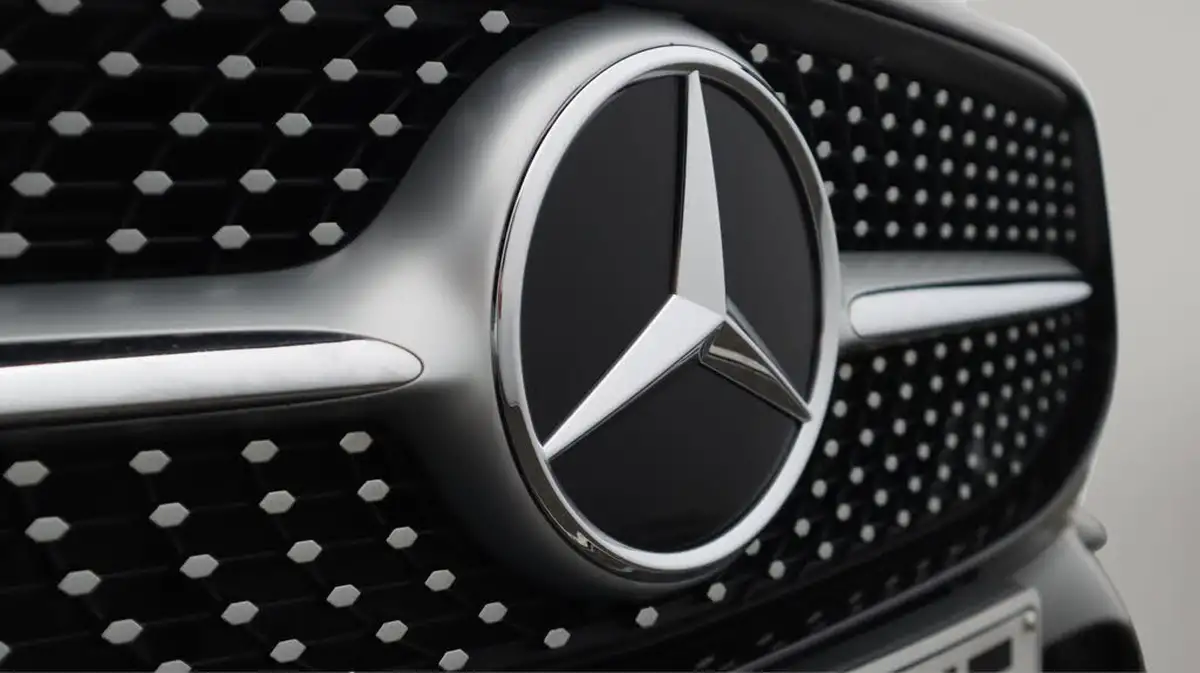 2021-mercedes-benz-cla-13-cla-180-amg-line-premium-plus-coupe-4d-big-23