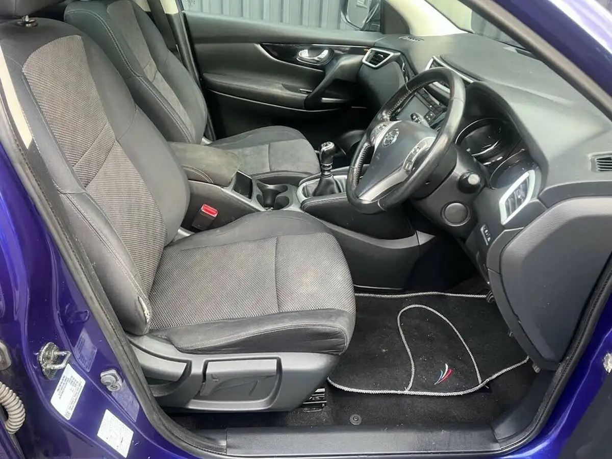 2015-nissan-qashqai-15dci-acenta-big-1