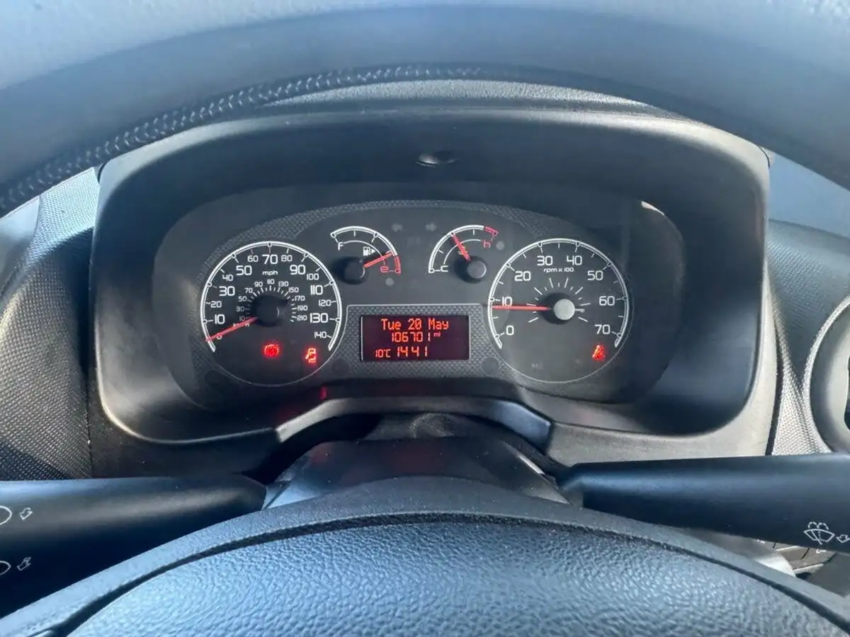 2015-citroen-nemo-13td-enterprise-panel-big-44