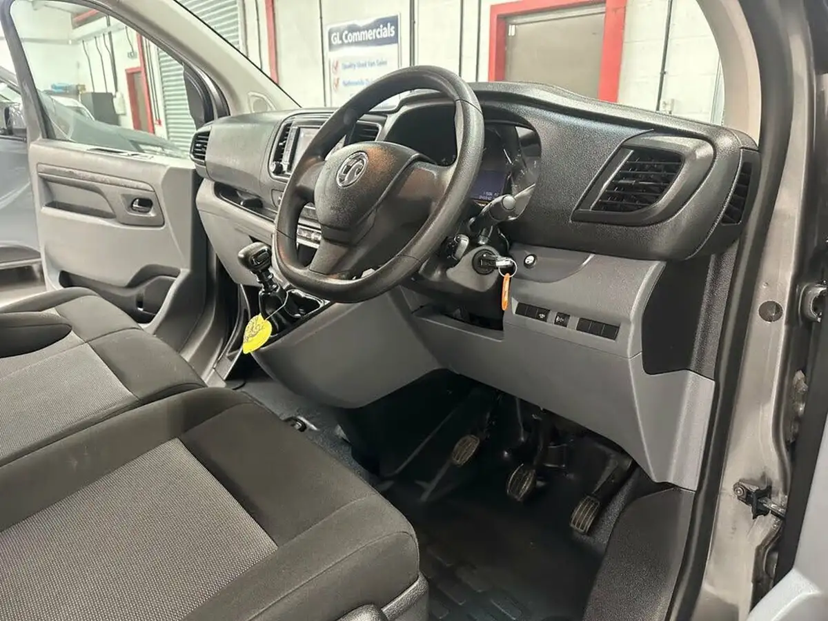 2022-vauxhall-vivaro-15td-2700-l1h1-sportive-120pseu6d-big-28