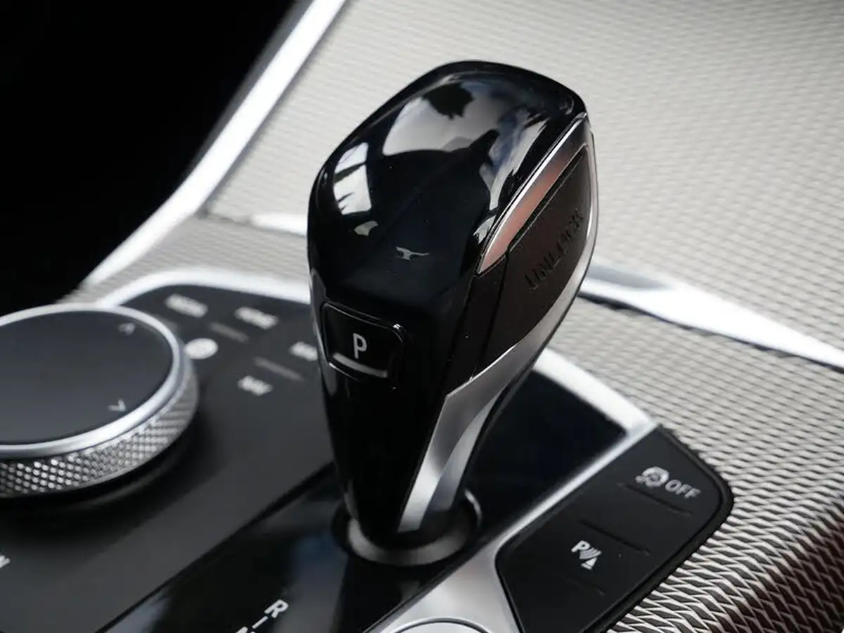 2021-bmw-3-series-20td-320d-m-sport-mht-saloon-4d-big-27