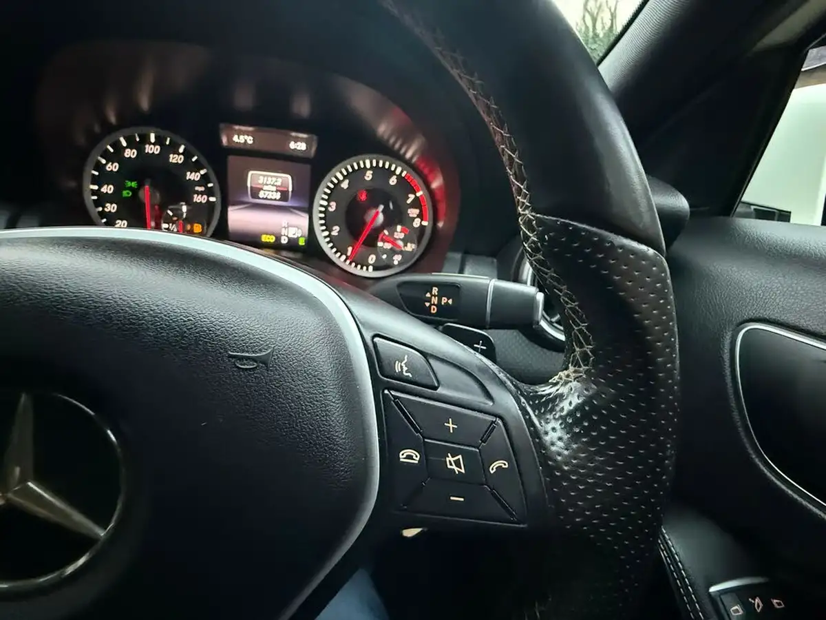 2014-mercedes-benz-a-class-big-75