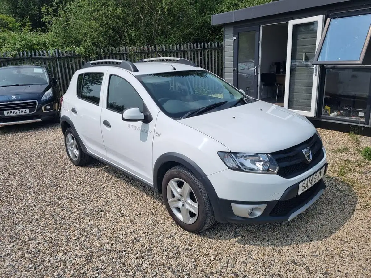 2014-dacia-sandero-stepway-15d-ambiance-big-0