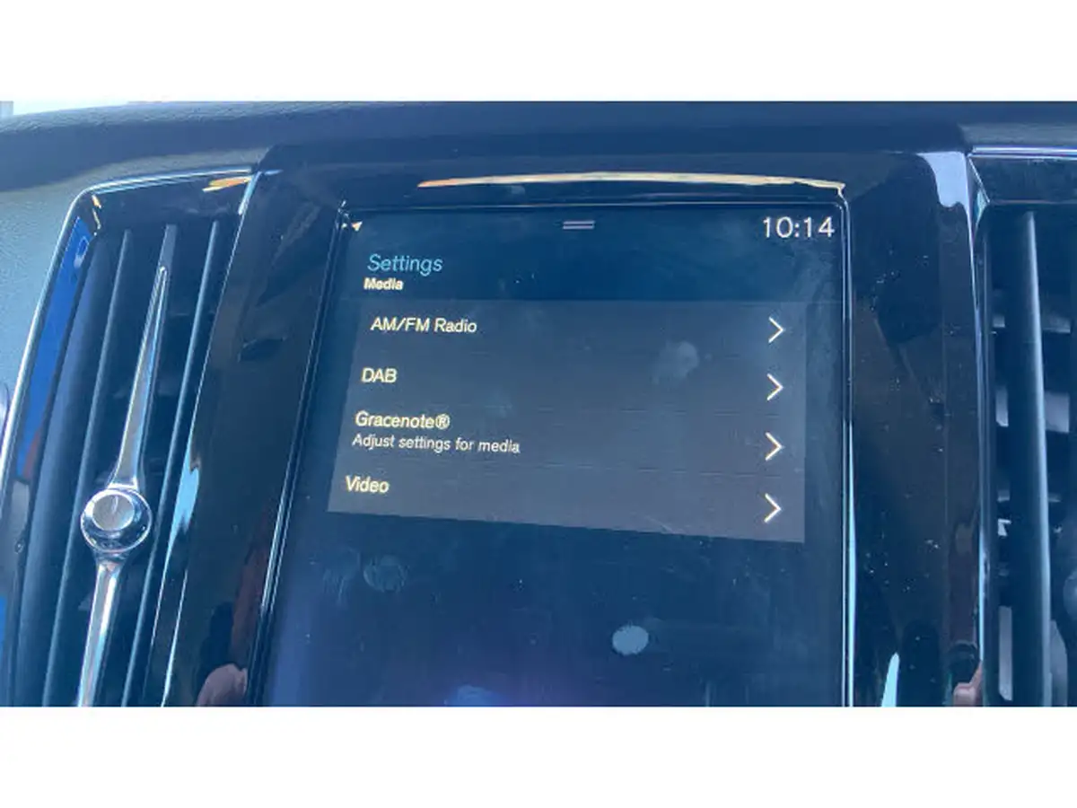2019-volvo-s90-20-t4-momentum-big-46