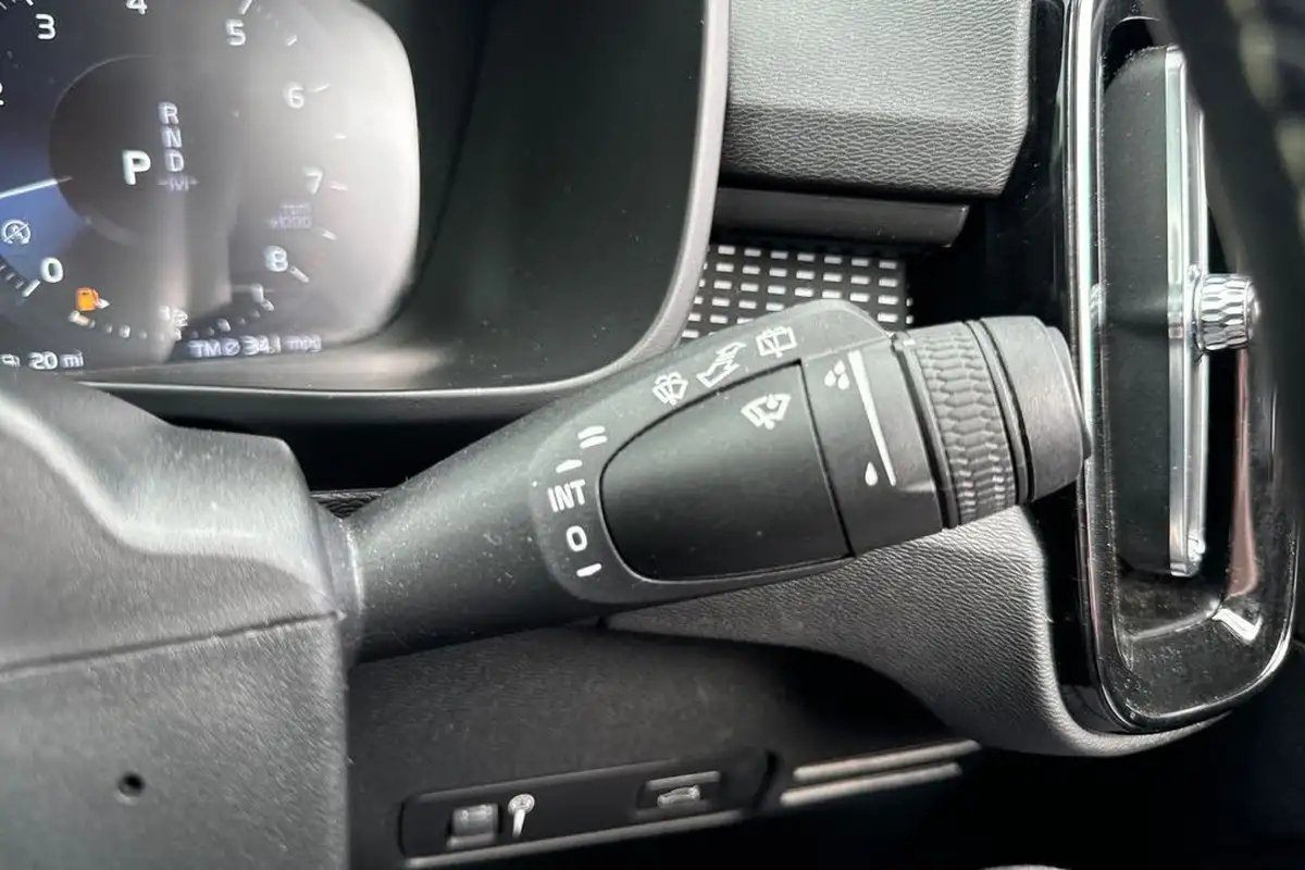 2021-volvo-xc40-15-t3-r-design-161bhp-auto-big-27