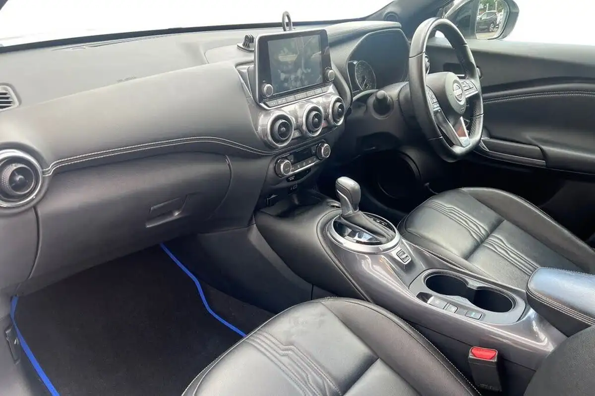 2022-nissan-juke-16-hybrid-tekna-big-10