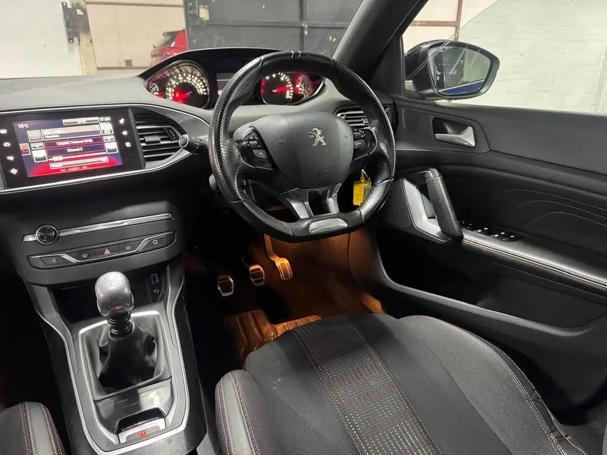 2016-peugeot-308-16-bluehdi-gt-line-big-28