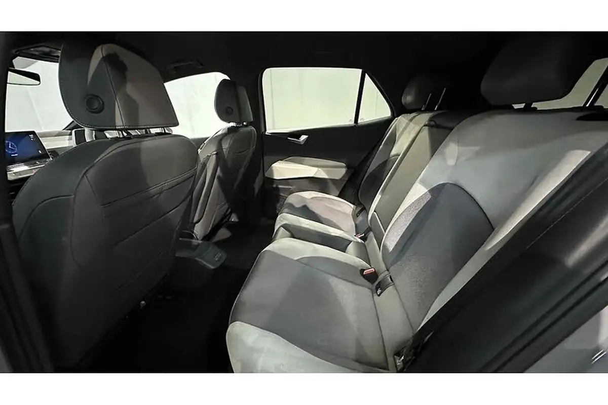 2021-volkswagen-id3-e-tour-big-19