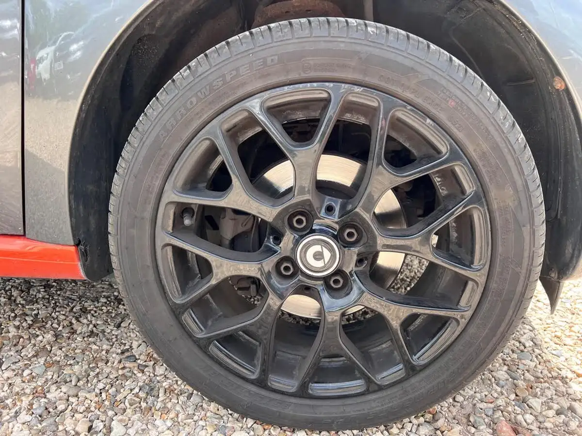 2015-smart-forfour-09-edition-1-big-58