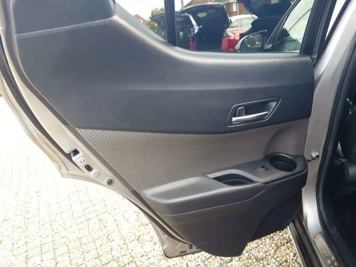 2020-toyota-c-hr-18-vvt-i-excel-big-22