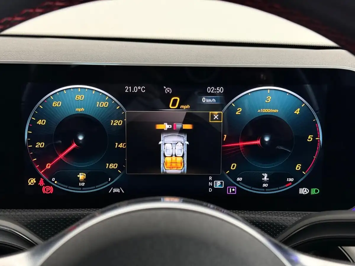 2020-mercedes-benz-a-class-20d-a200d-amg-line-premium-hatchback-5d-big-31