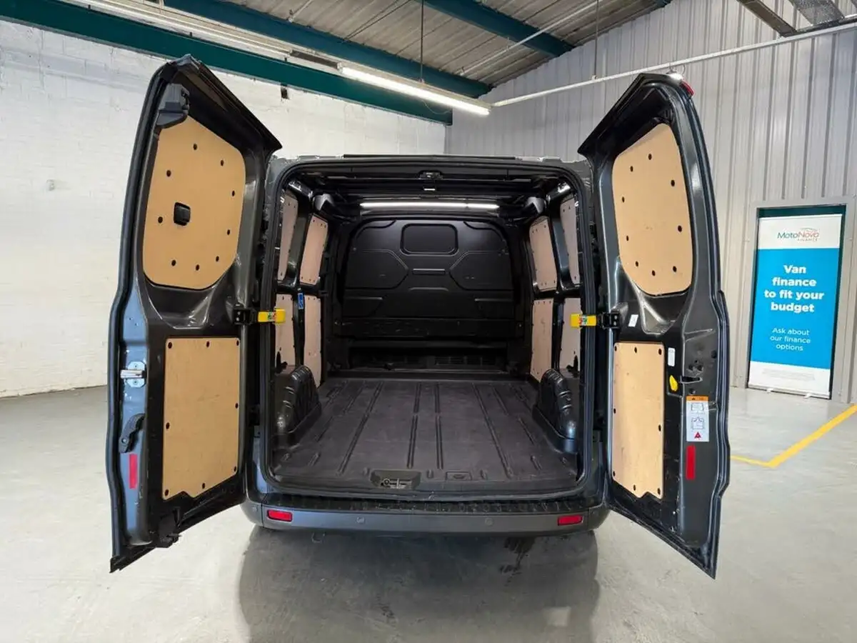 2023-ford-transit-custom-20tdci-340-l1h1-limited-170pseu6dt-auto-big-15