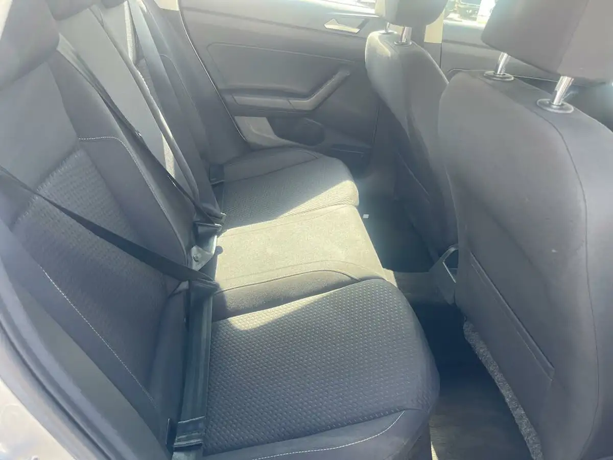 2019-volkswagen-polo-10-tsi-se-ss-big-43