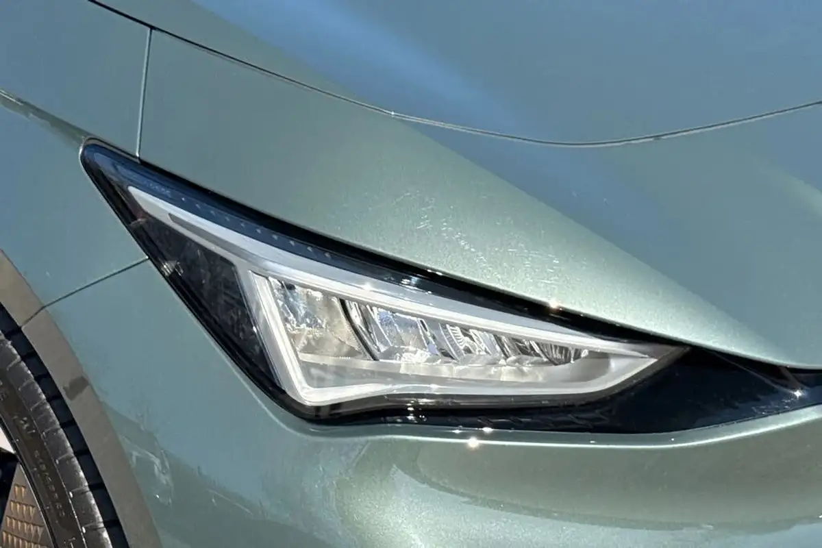 2024-cupra-born-e-vz-big-43