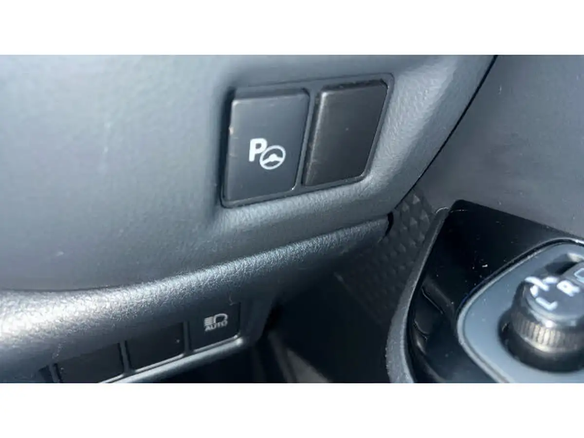 2020-toyota-c-hr-18-vvt-i-dynamic-big-29