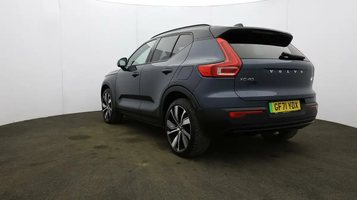 2021-volvo-c40-e-twin-recharge-pro-big-42