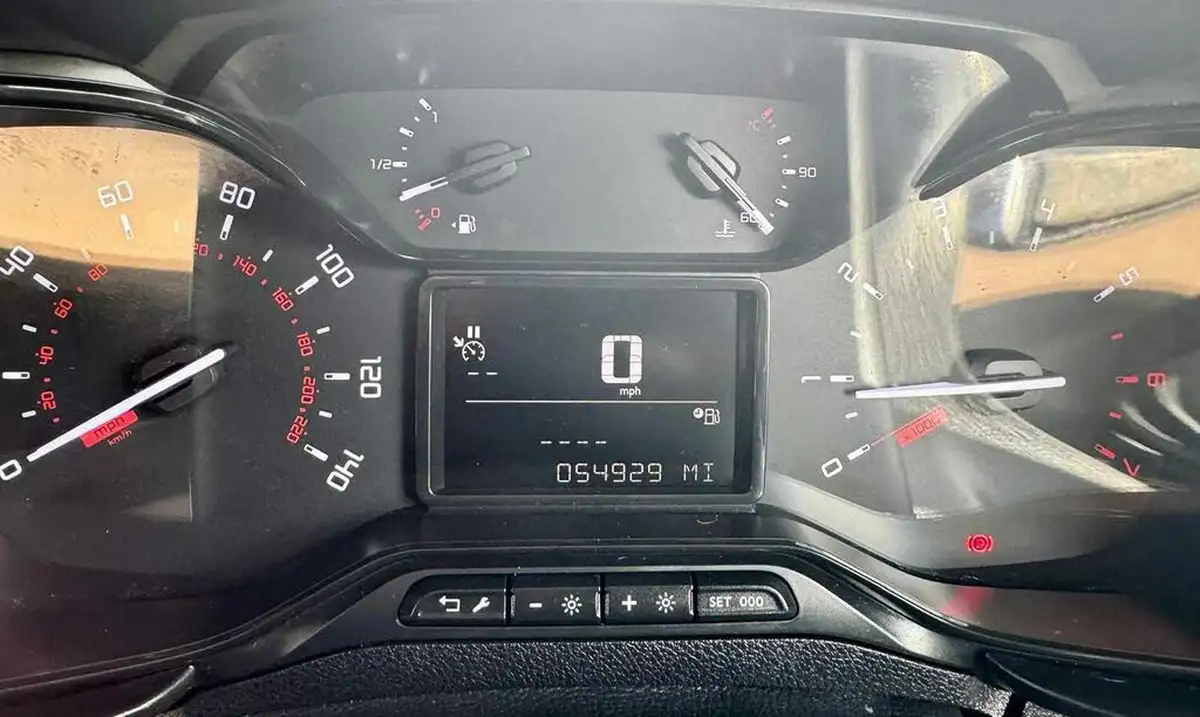 2020-citroen-berlingo-15bluehdi-650-enterprise-ss-big-11