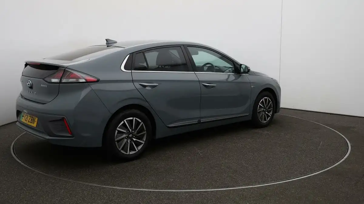 2021-hyundai-ioniq-e-premium-se-electric-100kw-big-47