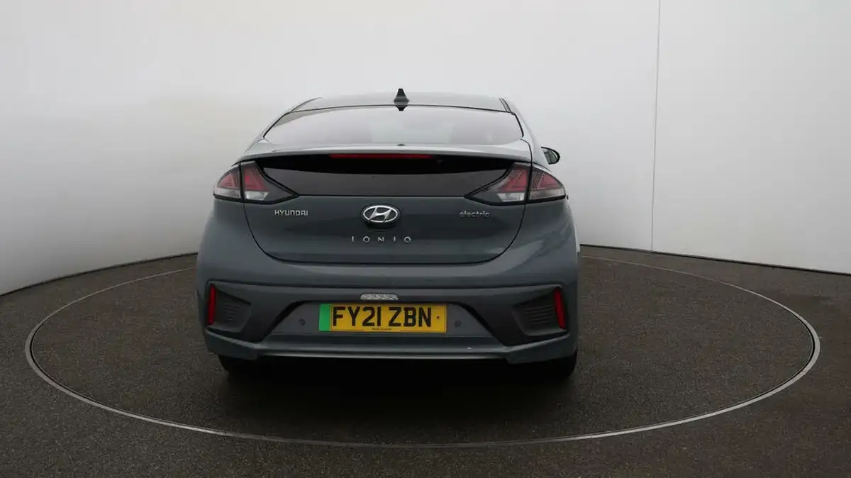 2021-hyundai-ioniq-e-premium-se-electric-100kw-big-6