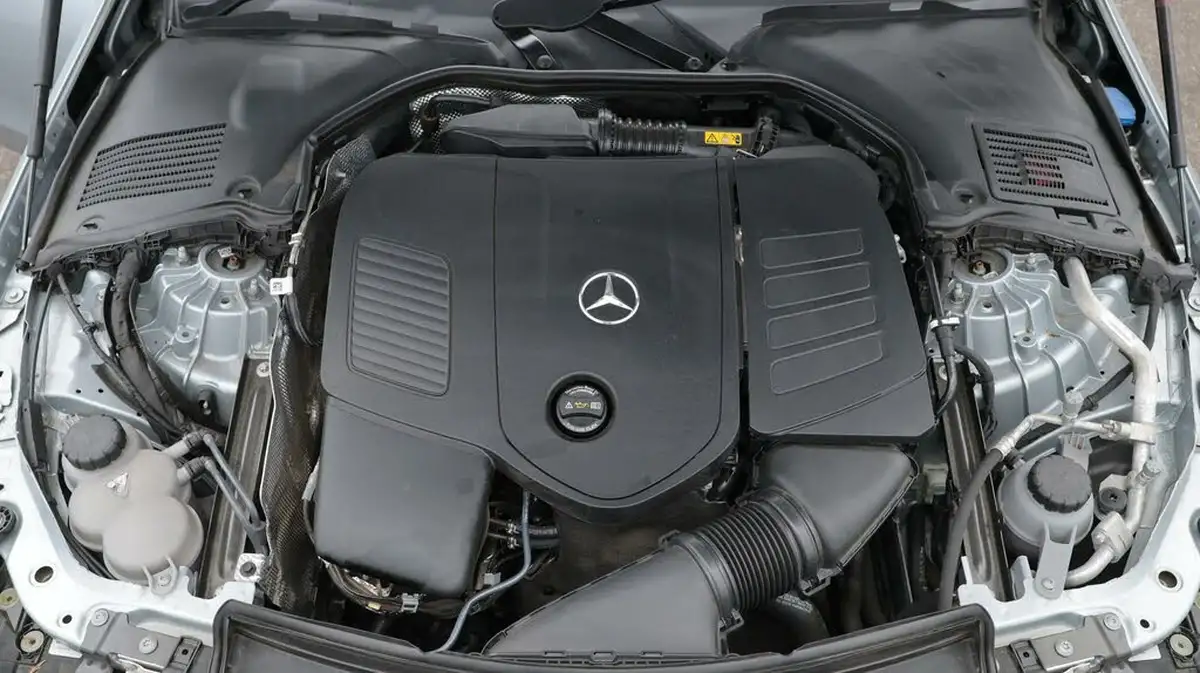2022-mercedes-benz-c-class-15-c200-amg-line-204ps-saloon-4d-1496cc-big-19
