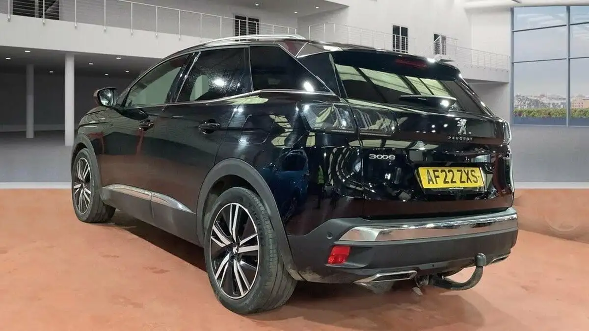 2022-peugeot-3008-suv-16-puretech-gt-300bhp-4wd-hybrid4-e-eat8-big-2