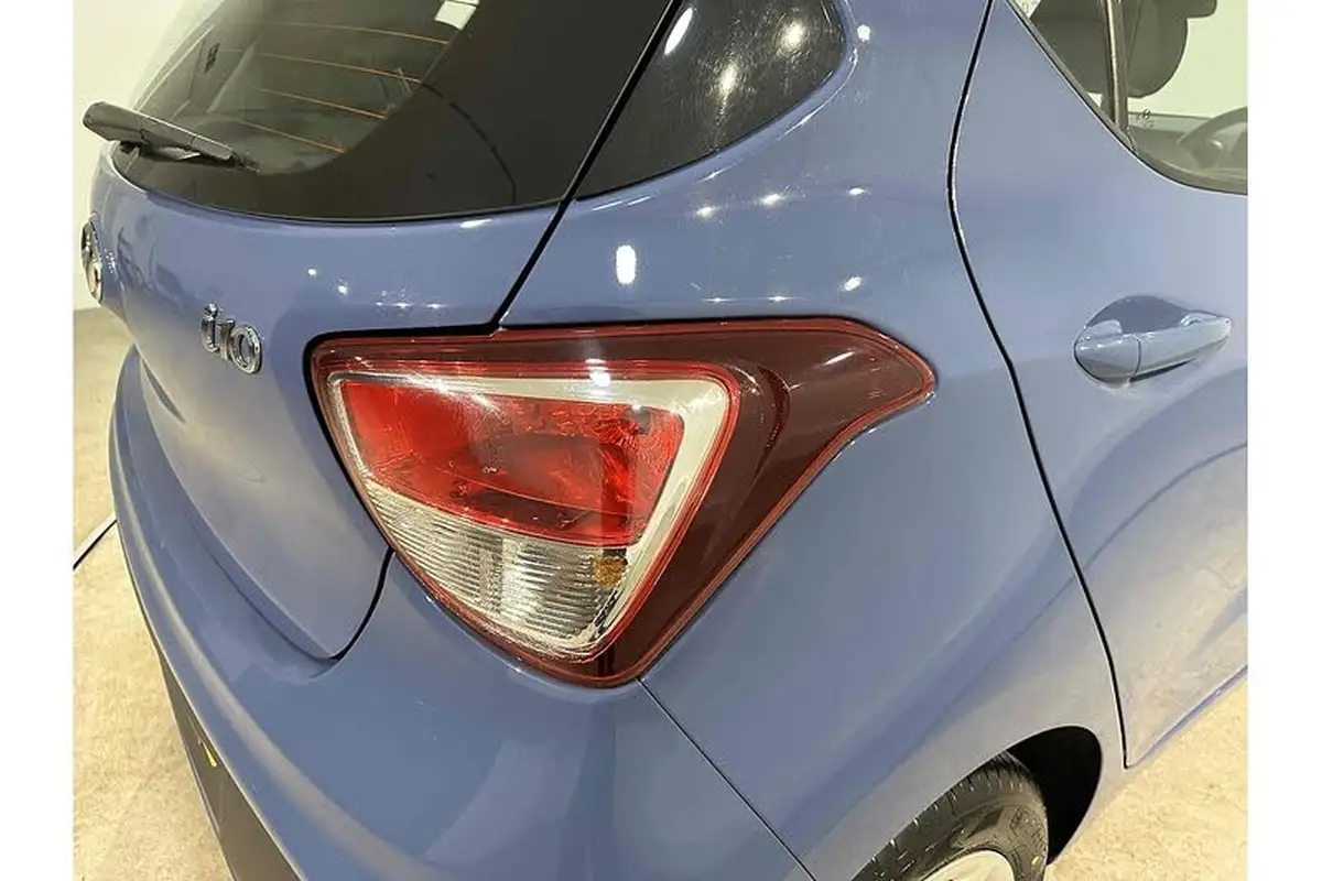 2017-hyundai-i10-10-se-big-14