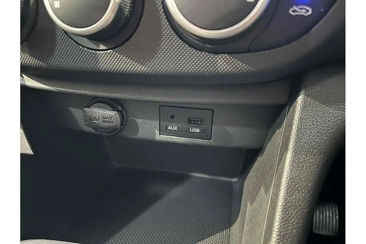 2017-hyundai-i10-10-se-big-36