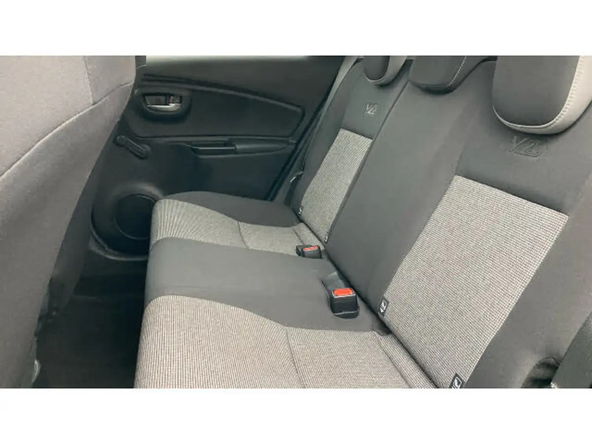 2020-toyota-yaris-15-vvt-i-y20-111bhp-1496cc-big-21