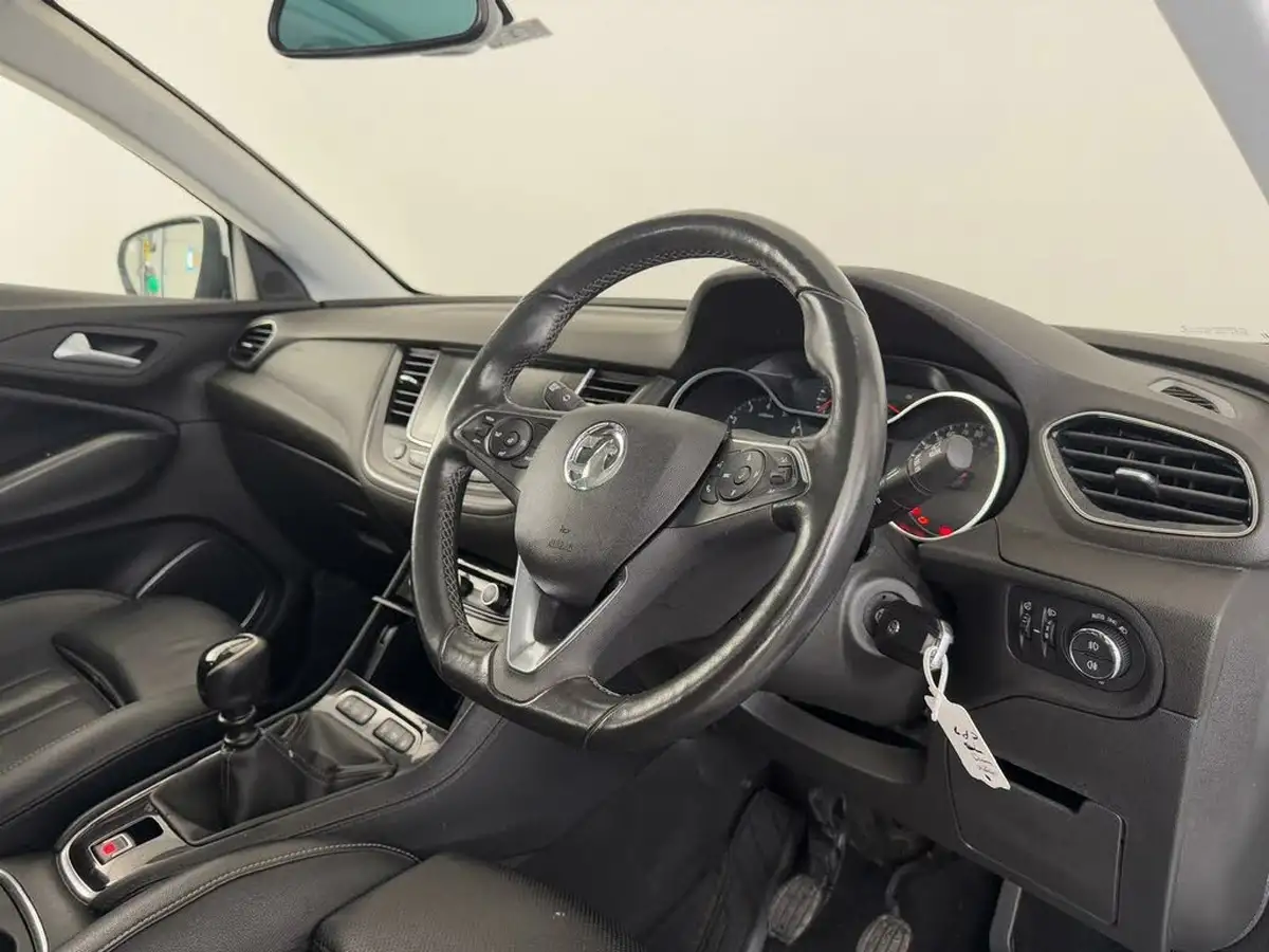 2021-vauxhall-grandland-x-15td-elite-nav-big-20