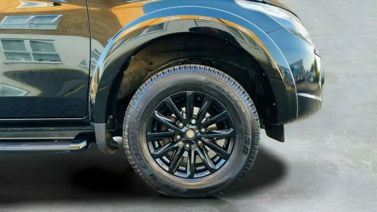 2019-mitsubishi-l200-24di-d-challenger-big-20