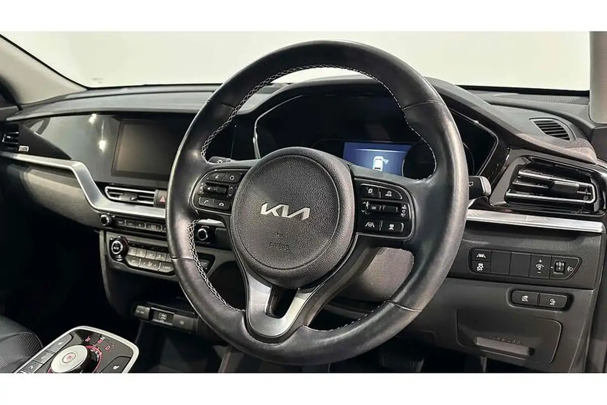 2022-kia-e-niro-ev-3-big-24
