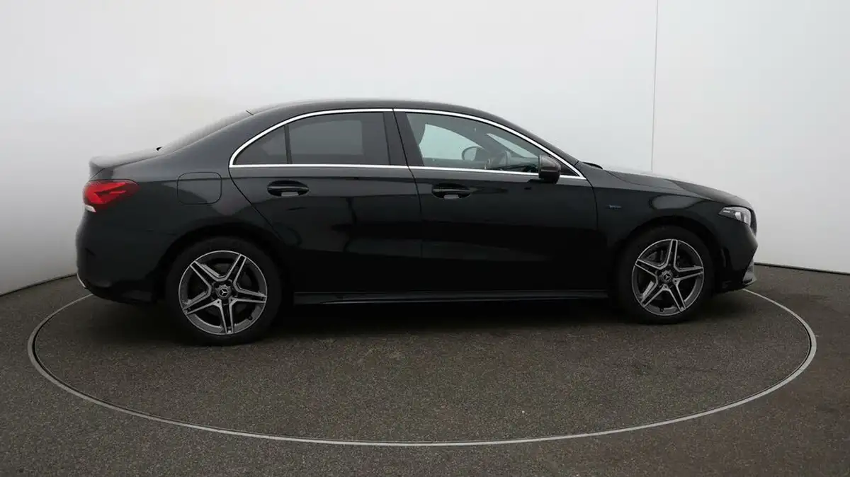 2021-mercedes-benz-a-class-13-a250e-amg-line-saloon-4d-big-41