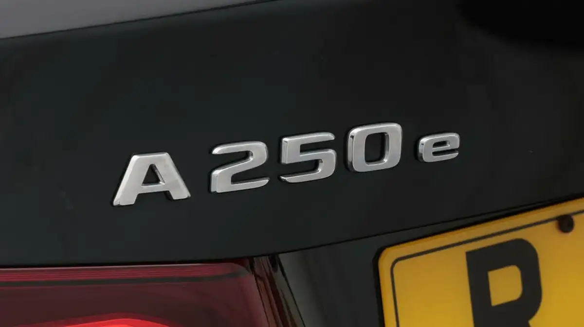 2021-mercedes-benz-a-class-13-a250e-amg-line-saloon-4d-big-20