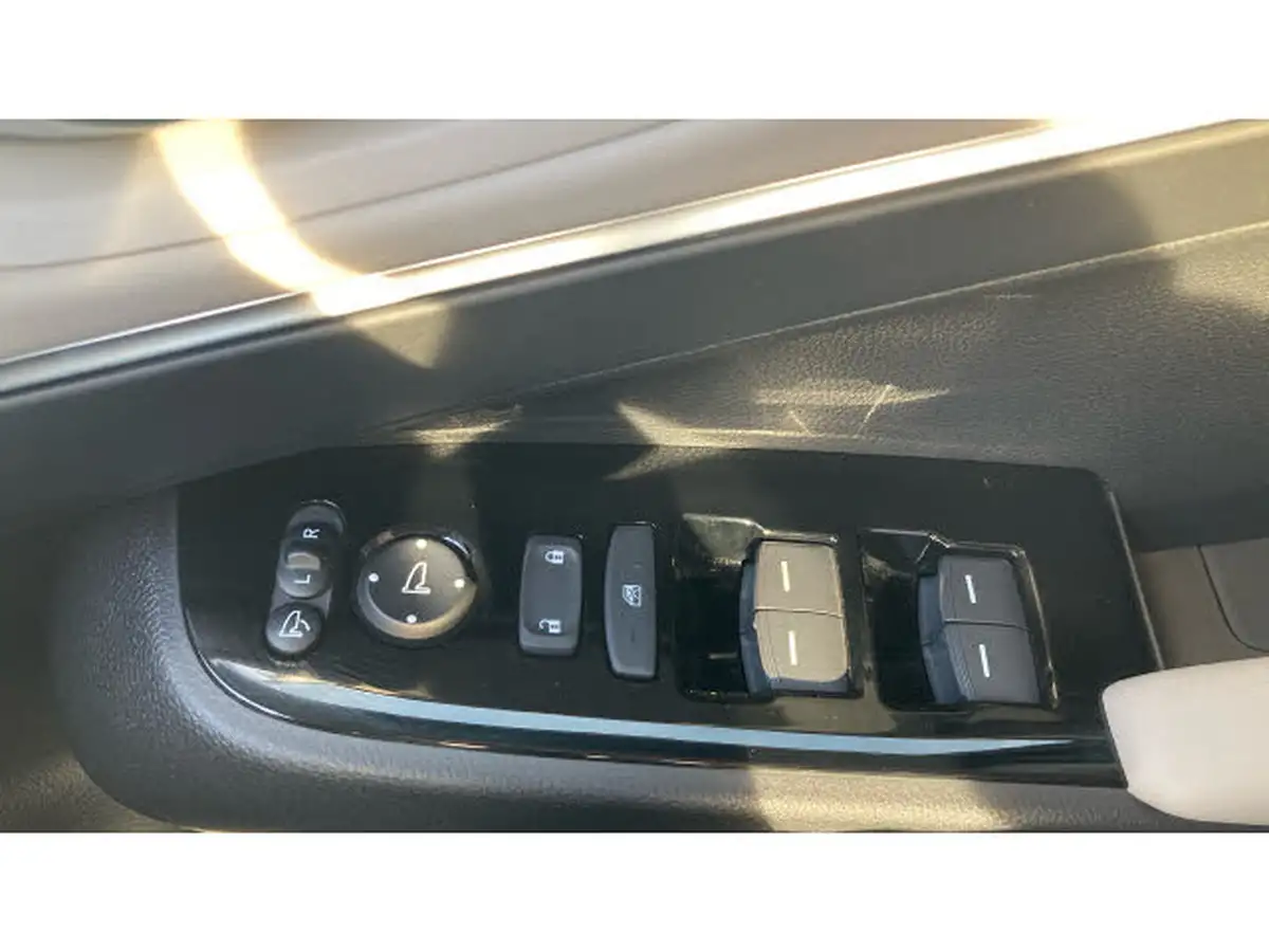 2023-honda-hr-v-15-i-mmd-advance-style-big-30