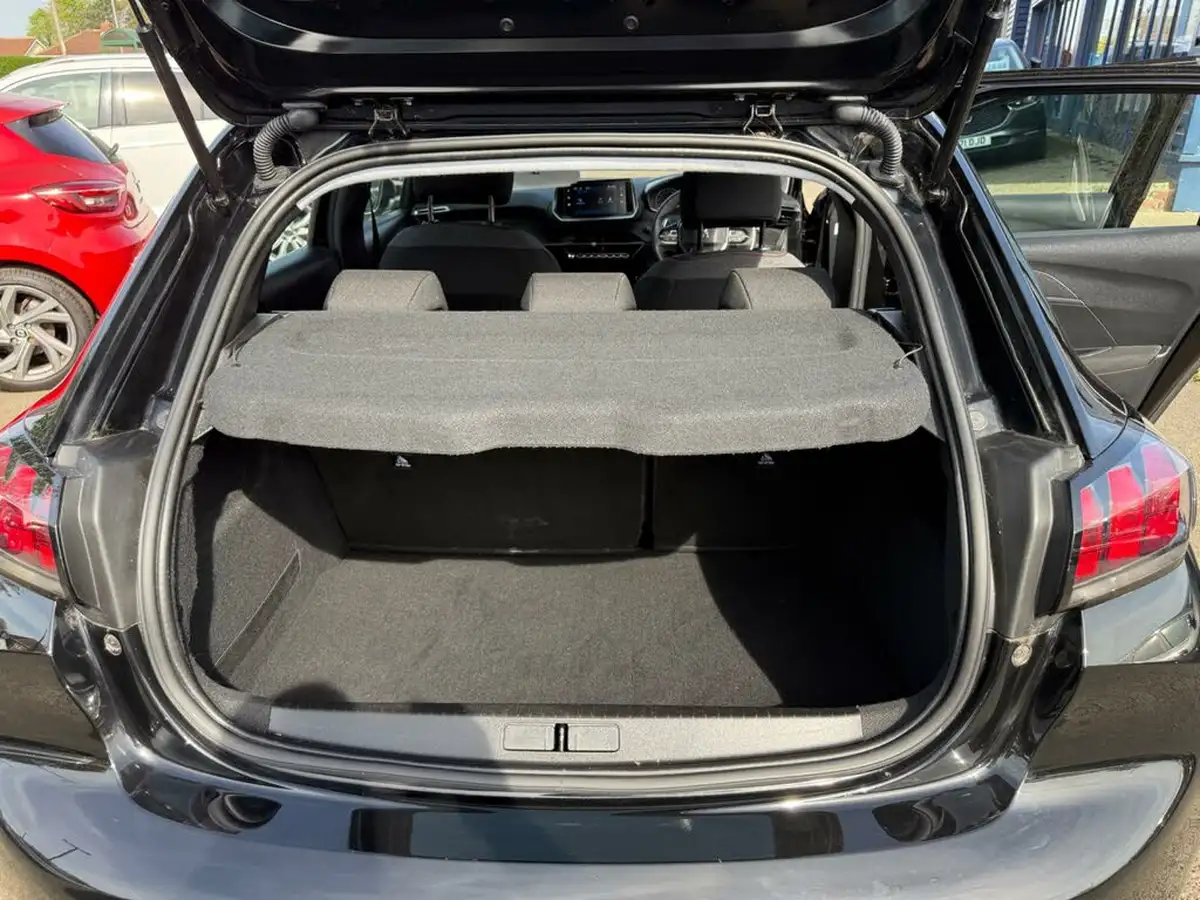 2022-peugeot-208-12-puretech-active-premium-100bhp-eat8-big-9