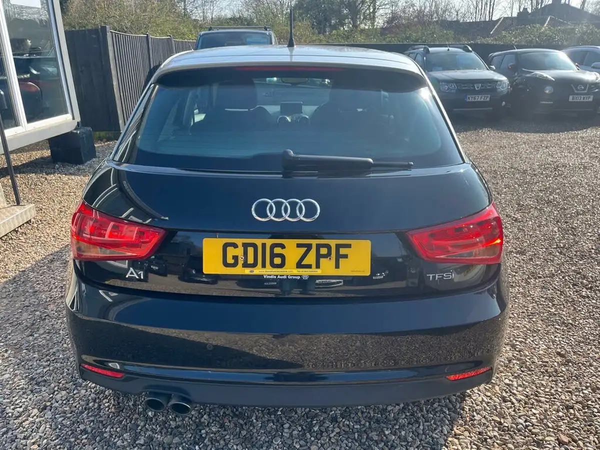 2016-audi-a1-14-tfsi-sportback-5d-s-tronic-big-4