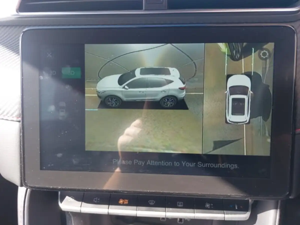 2023-mg-zs-suv-15-vti-tech-exclusive-big-17
