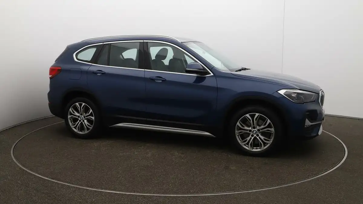 2022-bmw-x1-20-xdrive20i-xline-big-39