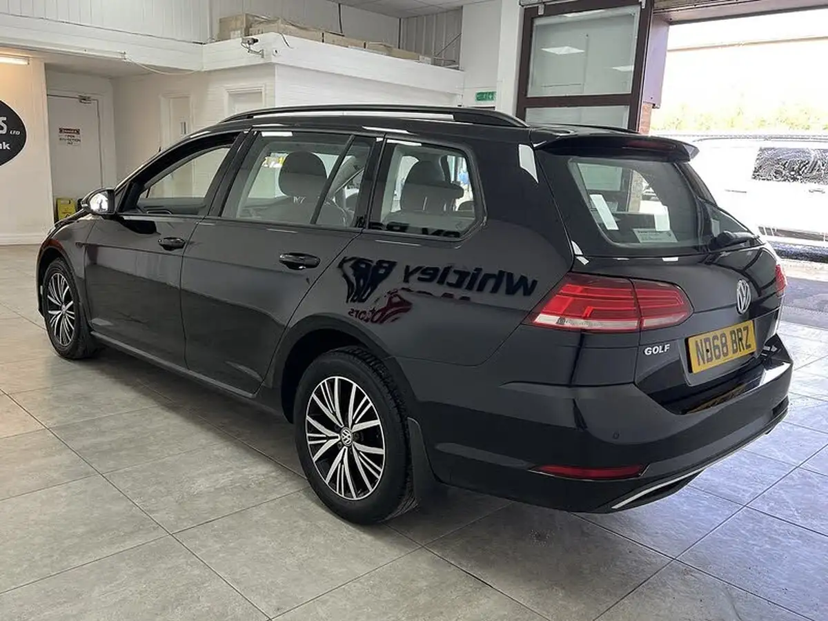 2019-volkswagen-golf-16tdi-se-estate-5d-big-5