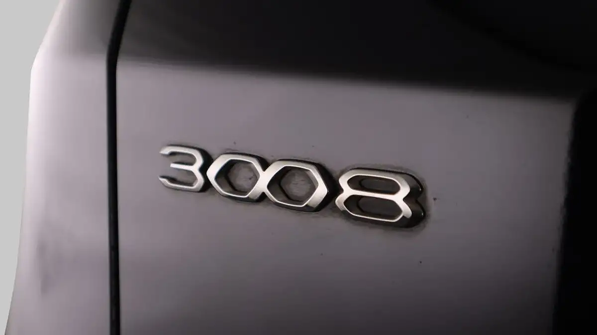 2021-peugeot-3008-suv-15-bluehdi-active-premium-big-21