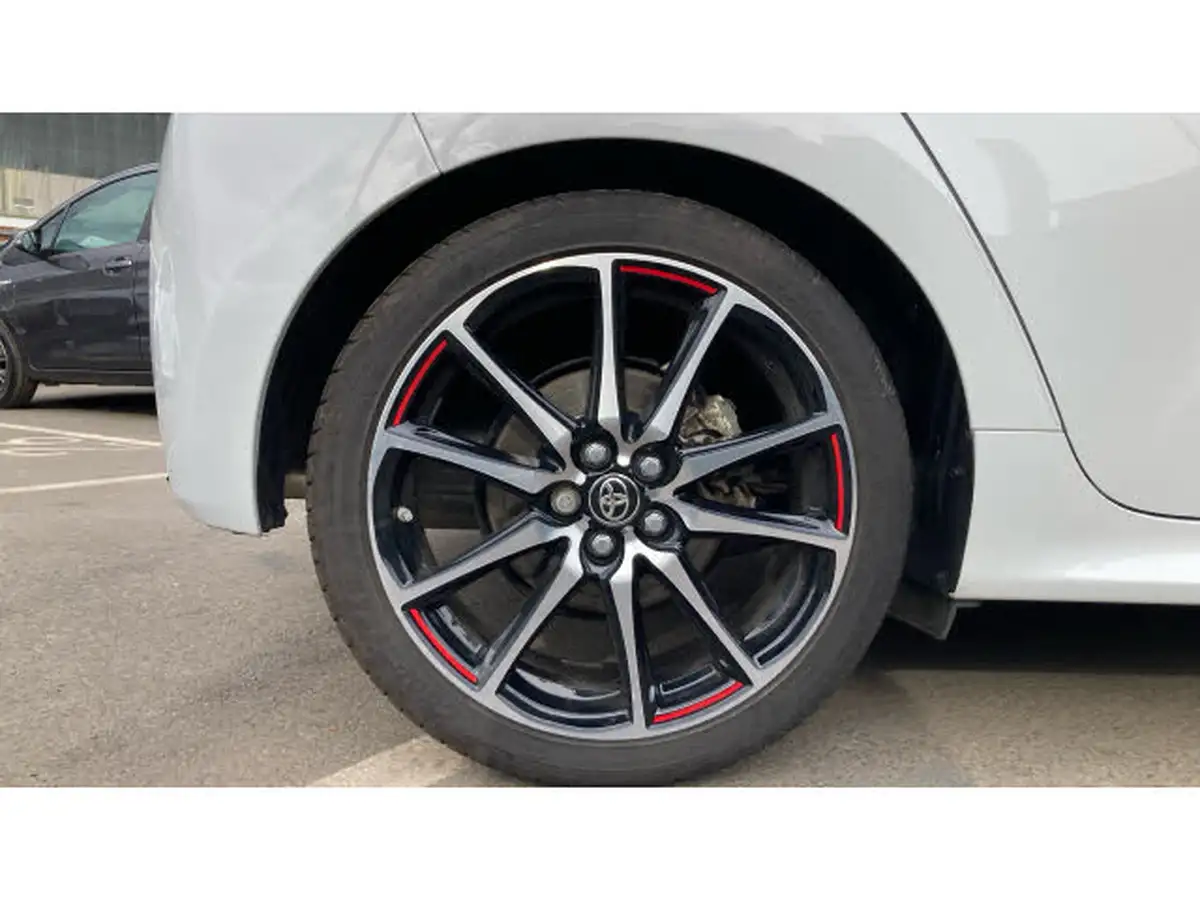 2023-toyota-yaris-15-vvt-i-gr-sport-114bhp-big-17