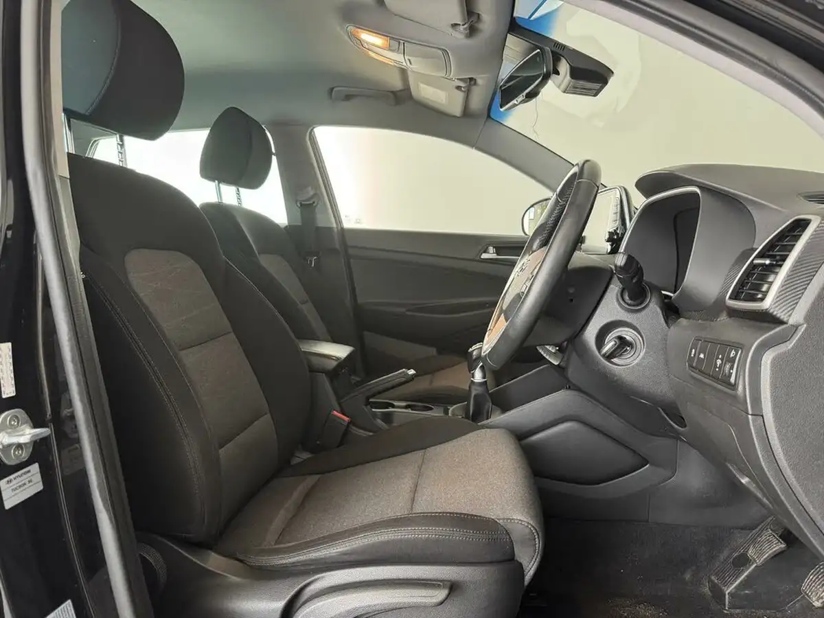 2018-hyundai-tucson-16-gdi-se-nav-big-18