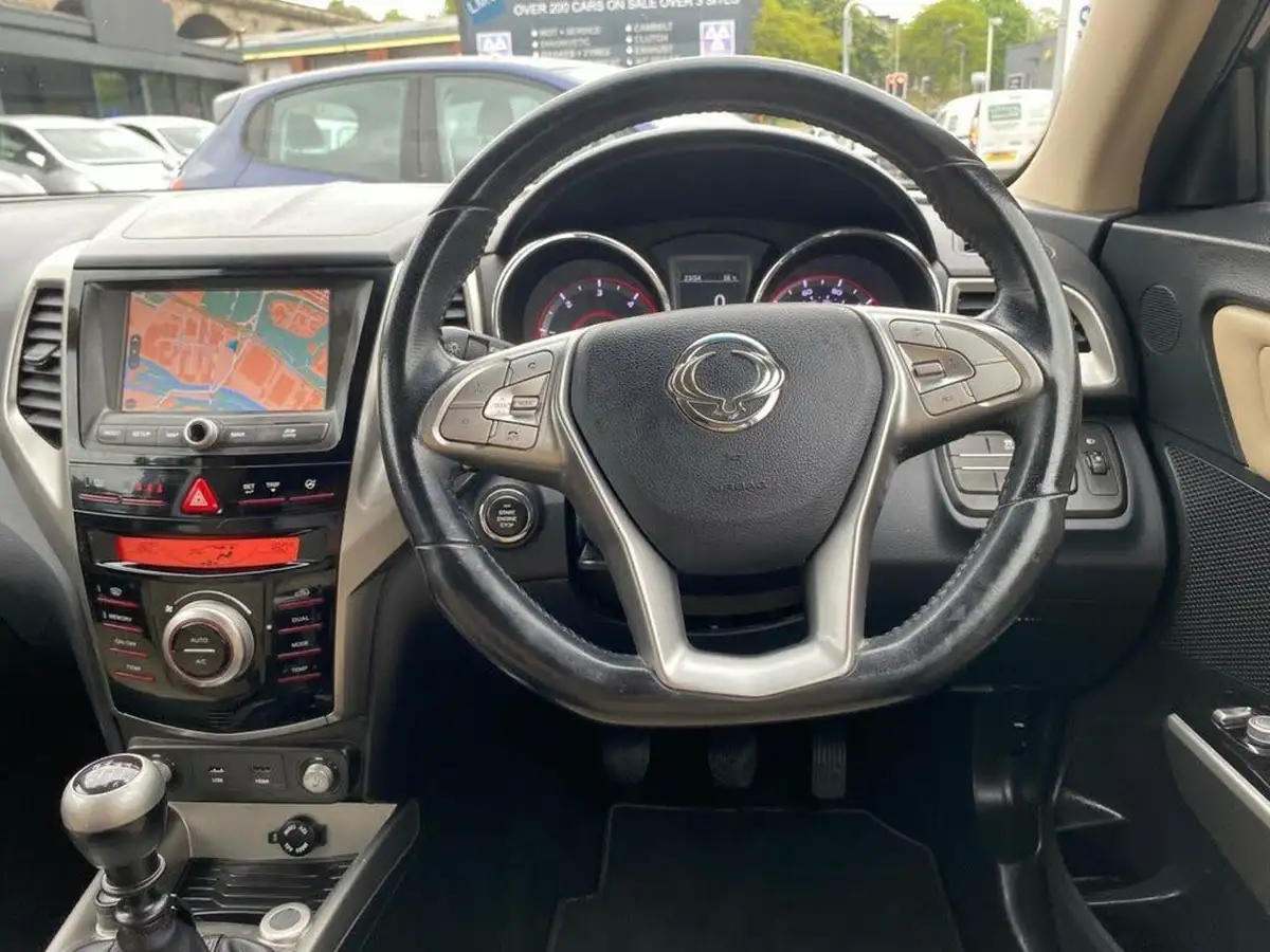 2017-kgm-ssangyong-tivoli-16td-elx-2wd-big-29