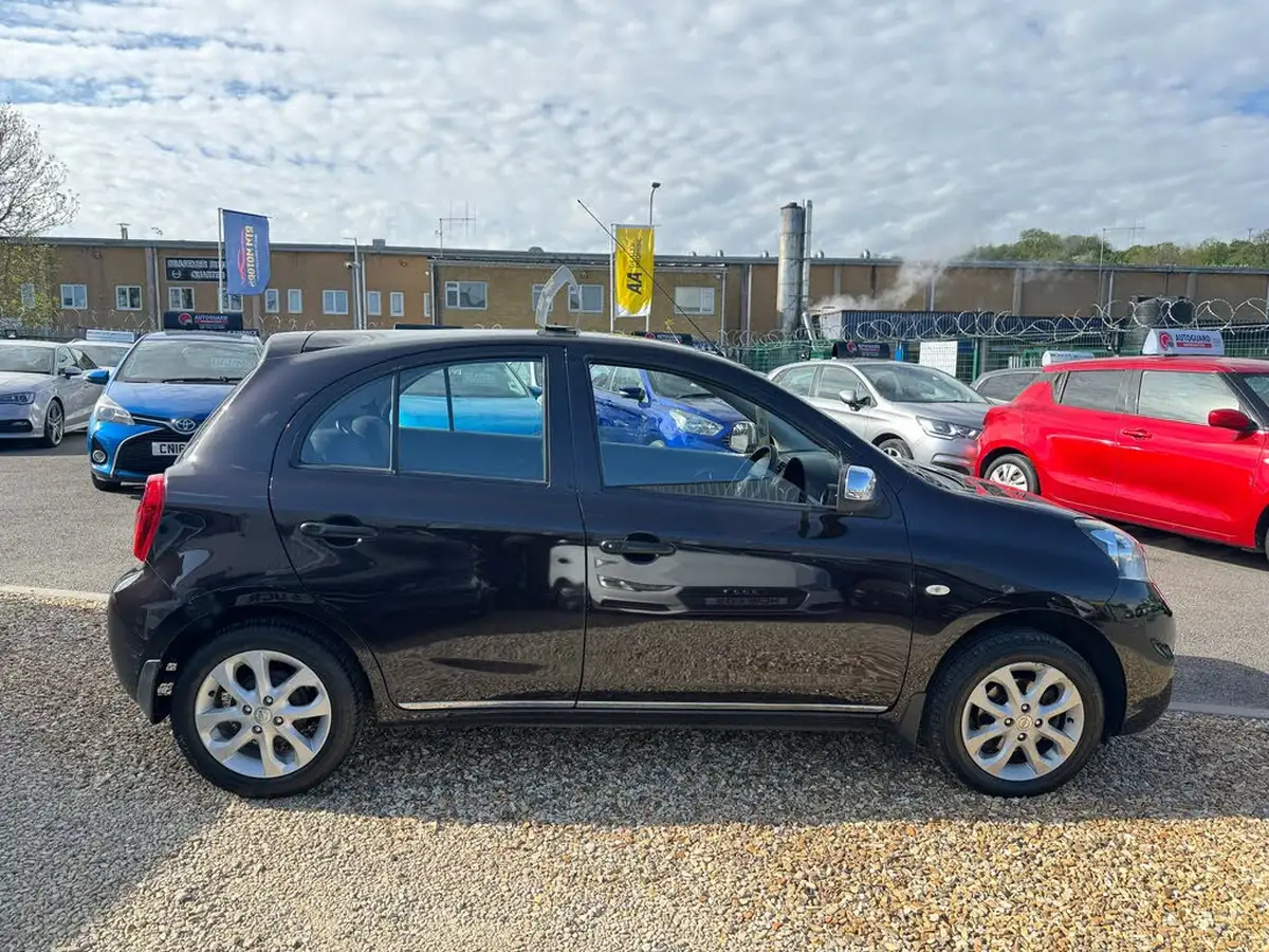 2016-nissan-micra-12-vibe-big-9