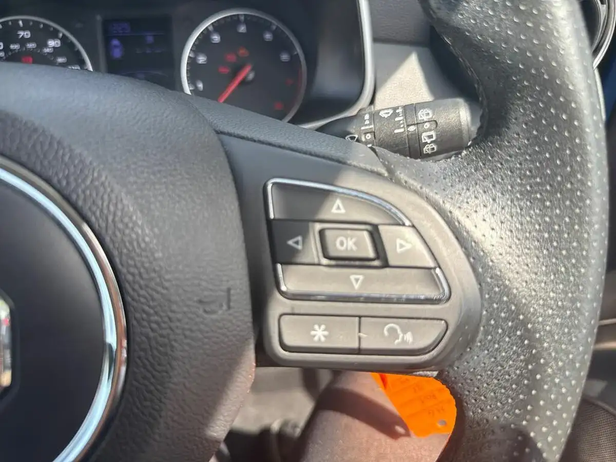 2020-mg-zs-suv-15-vti-tech-exclusive-106ps-big-21