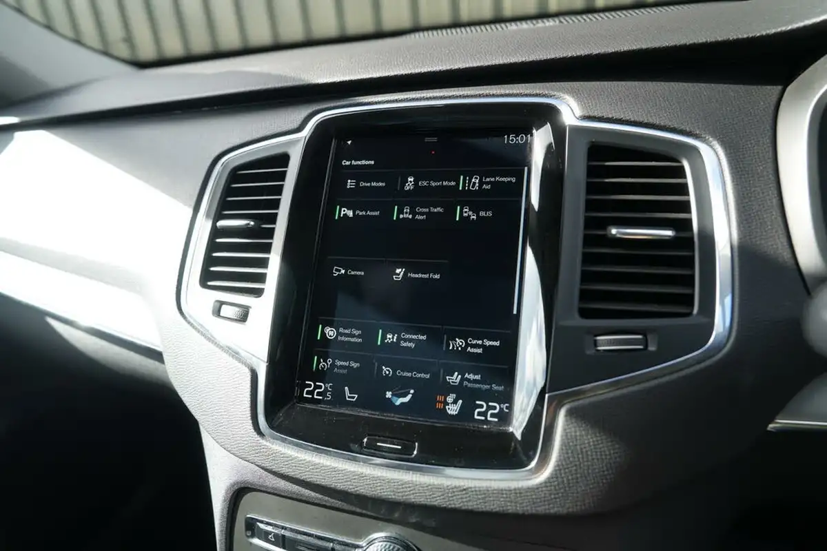 2022-volvo-xc90-20td-b5-momentum-big-30
