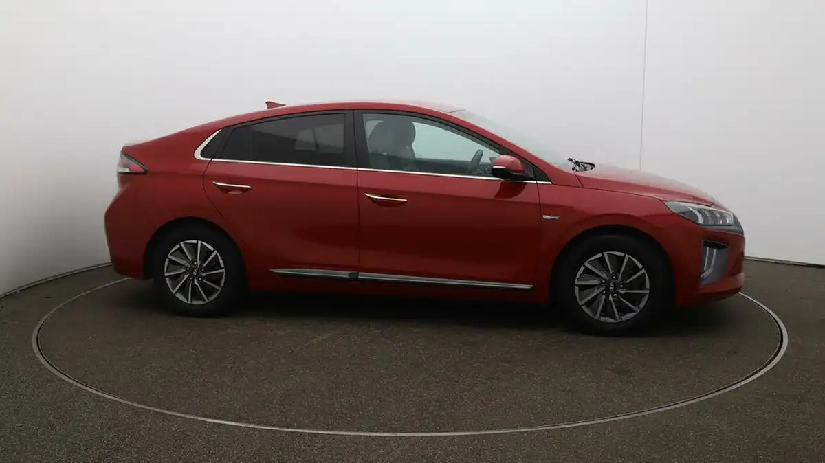 2020-hyundai-ioniq-e-premium-se-electric-100kw-big-41