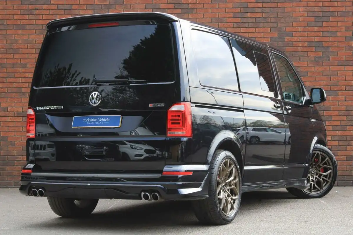 2019-volkswagen-transporter-big-17