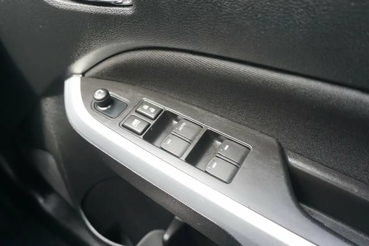 2018-suzuki-vitara-16-sz-t-urban-pack-auto-big-19